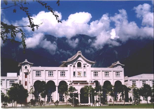   典雅、莊嚴的行政大樓